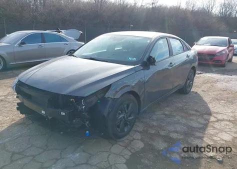 2023 Hyundai Elantra Sel z USA, uszkodzony, nr VIN KMHLM4AG7PU586912